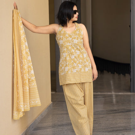 Sunveil Printed Kurta Set With Dupatta