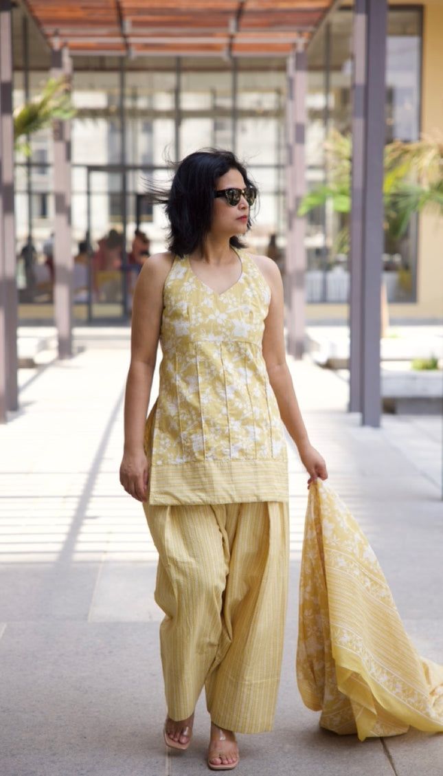 Sunveil Printed Kurta Set With Dupatta