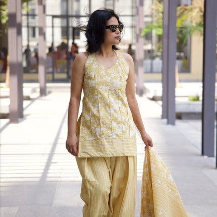 Sunveil Printed Kurta Set With Dupatta